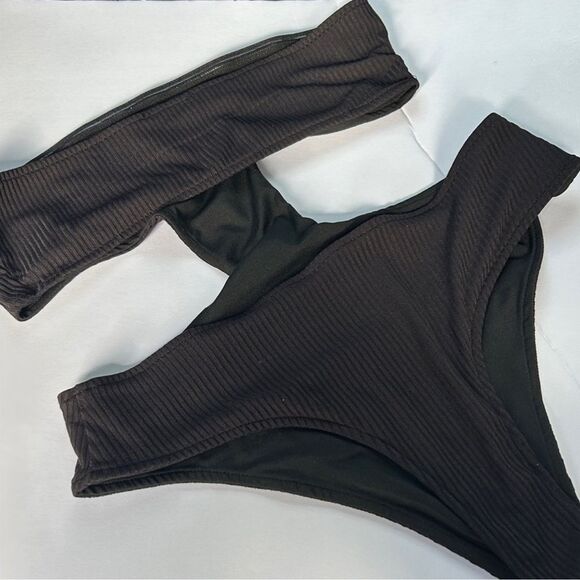 NWOT Superdown | Revolve | Darcey Cut Out Bodysuit in Black Sz S - Picture 5 of 7